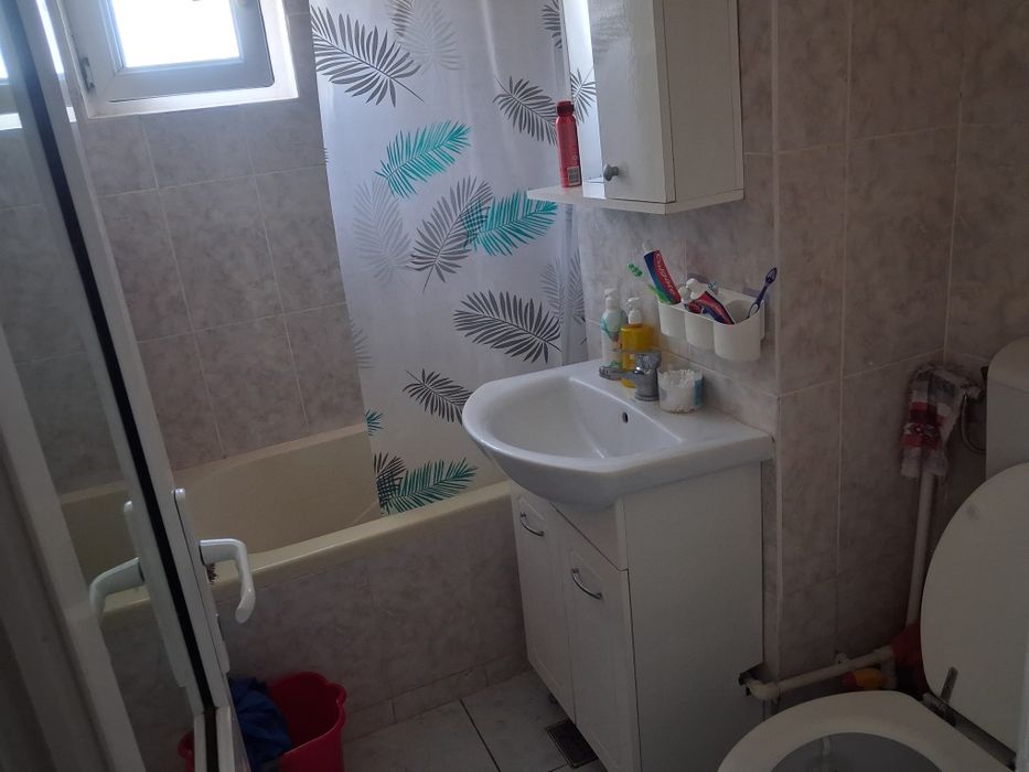Vând ap 2 camere decomandat 70000