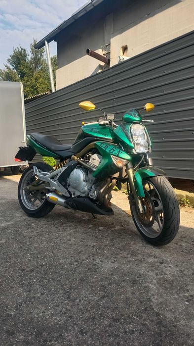 Moto Kawasaki ER 6n