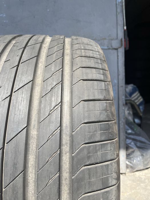 2 бр. летни гуми 305/30/20 Nexen DOT 4823 6 mm