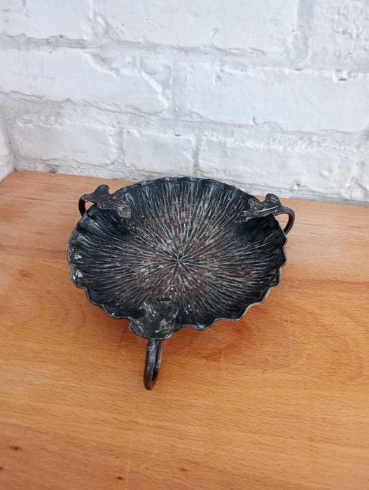 Стар свещник от ковано желязо