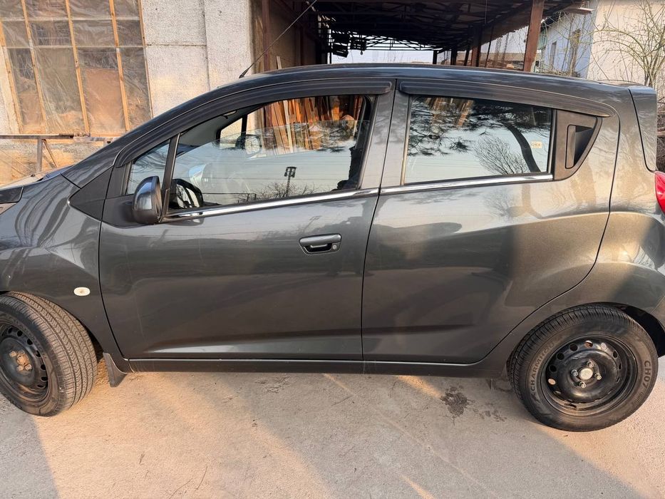 Sotiladi xolati yaxshi bir qol moshina