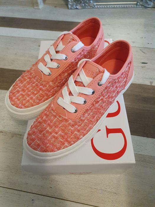 Guess дамски кецове