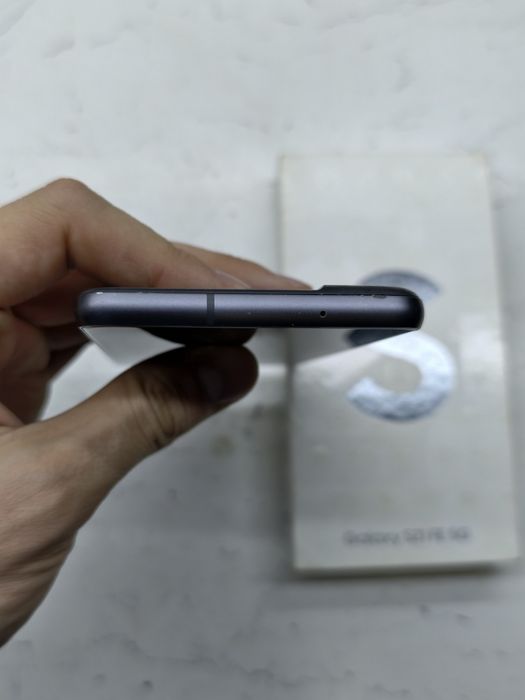 Samsung S21 FE Sotlad