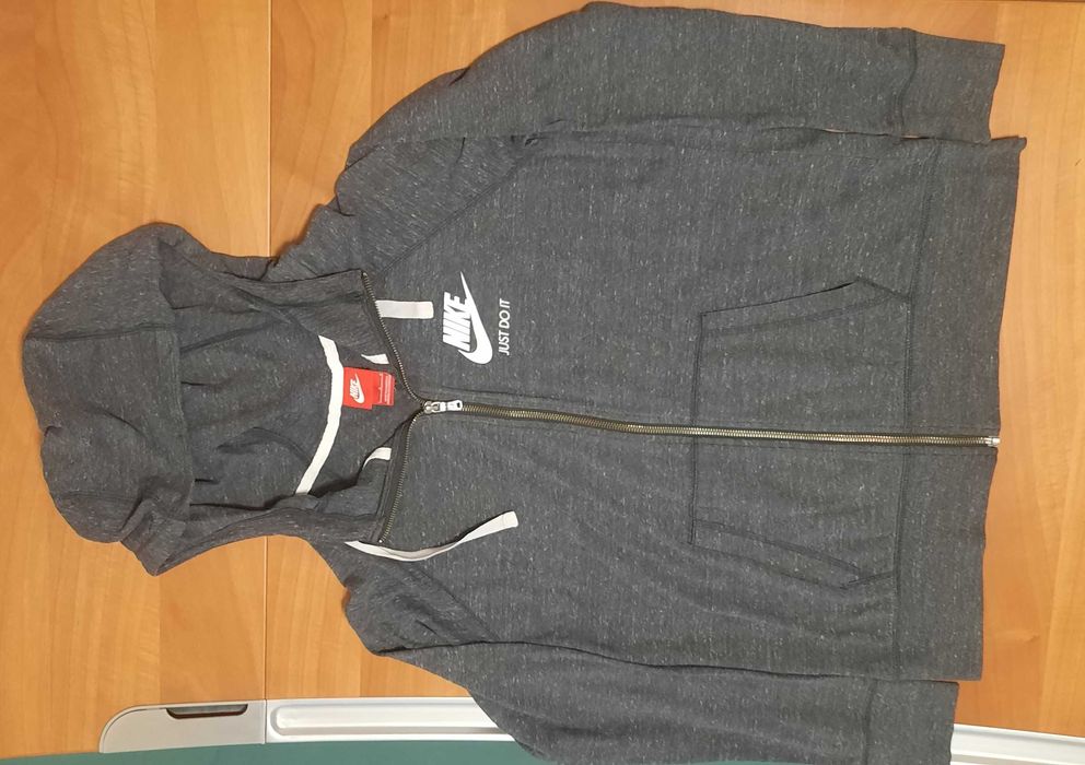 Nike-Дамски Cуичър