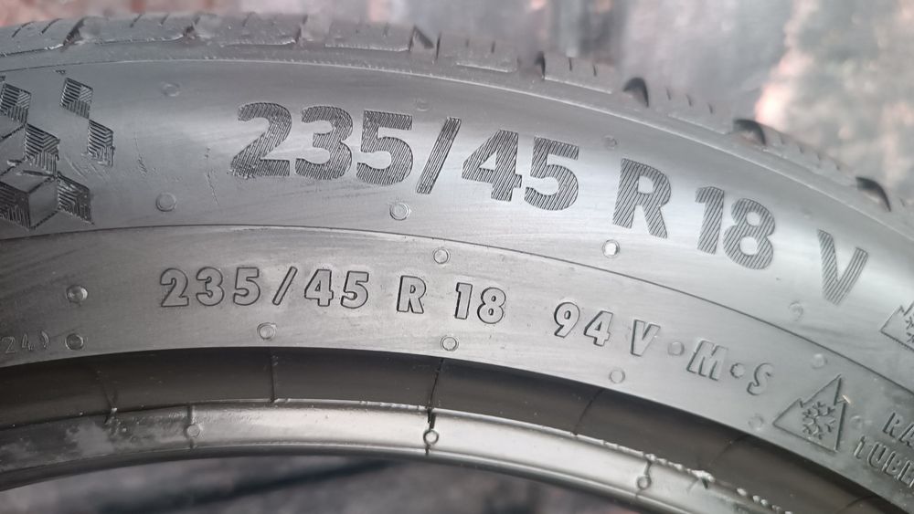 235/45/18 Continental Дот 3023
