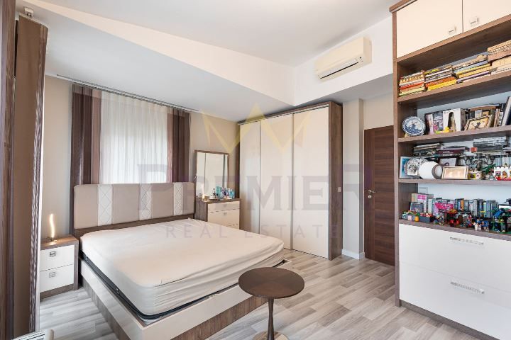 Продава се Тристаен апартамент в Варна, Бриз - 145 кв.м за 1179 €/кв.м - Снимка #5