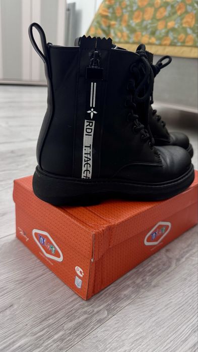 Ботинки 33 размео