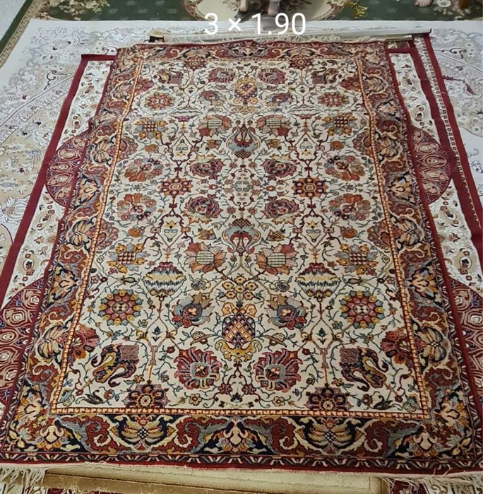 Ковры в хорошем состоянии.