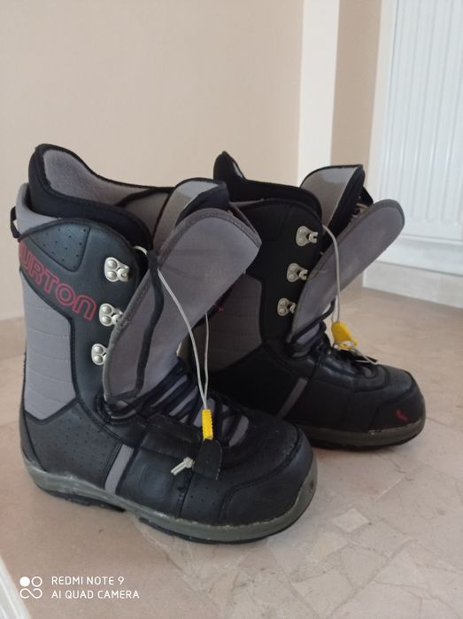 Oferta Boots Burton Tribute marimea 43, 28 cm 299 lei