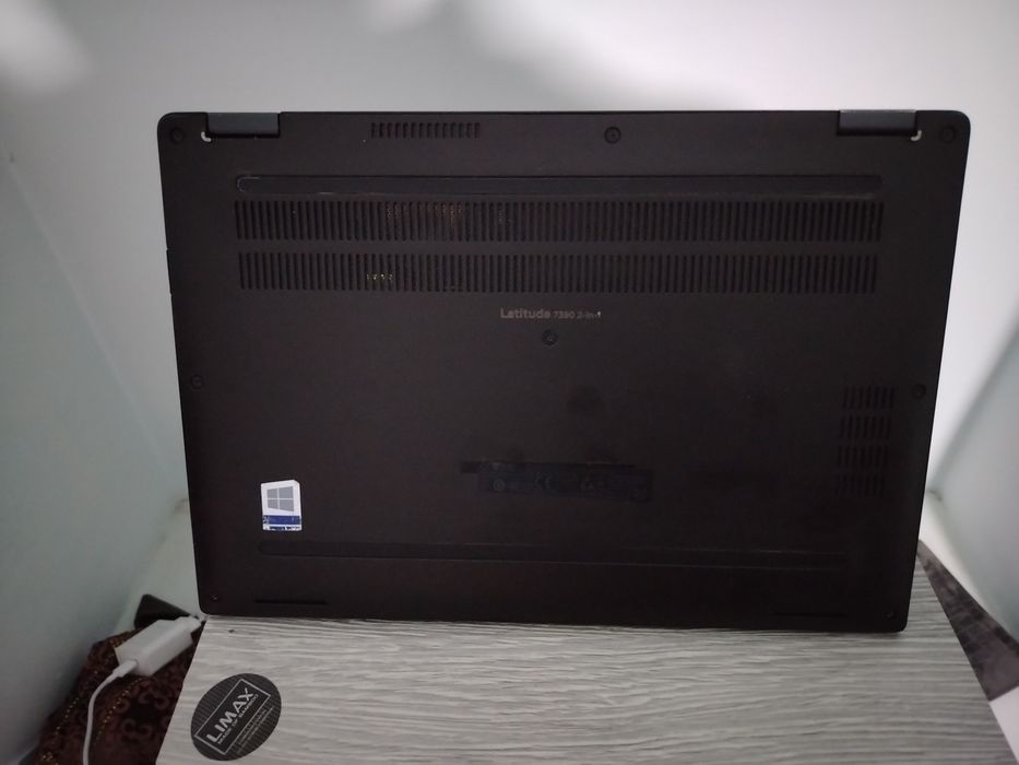 Dell Latidute 2-1 Amerikaniskiy noutbuk