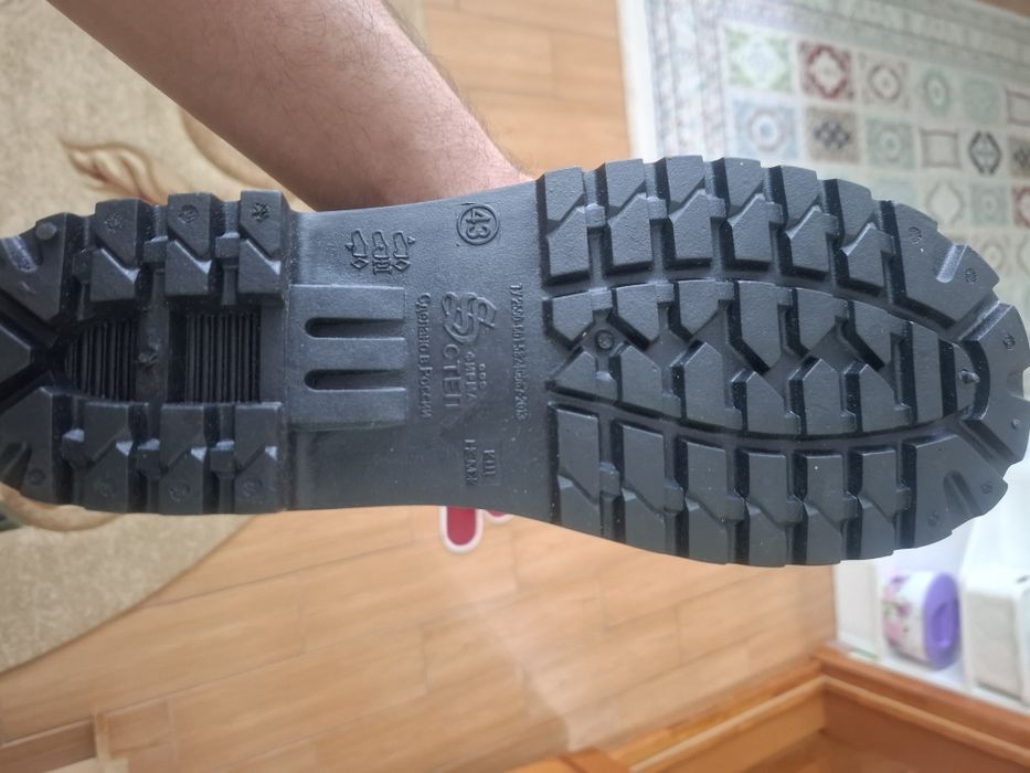 Продаются резиновые  сапоги