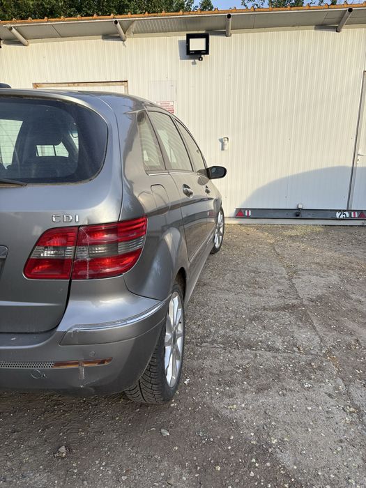Mercedes benz b class