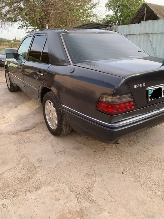 Продам срочно Мерседес чистая ешка