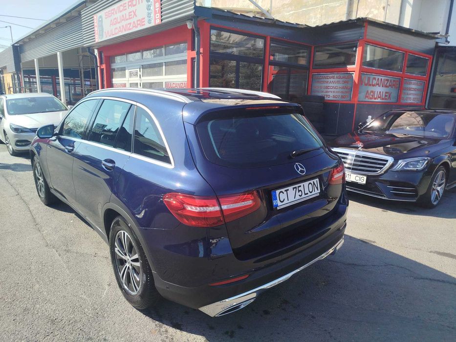 Mercedes-Benz GLC Pachet AMG, suspensie reglabilă