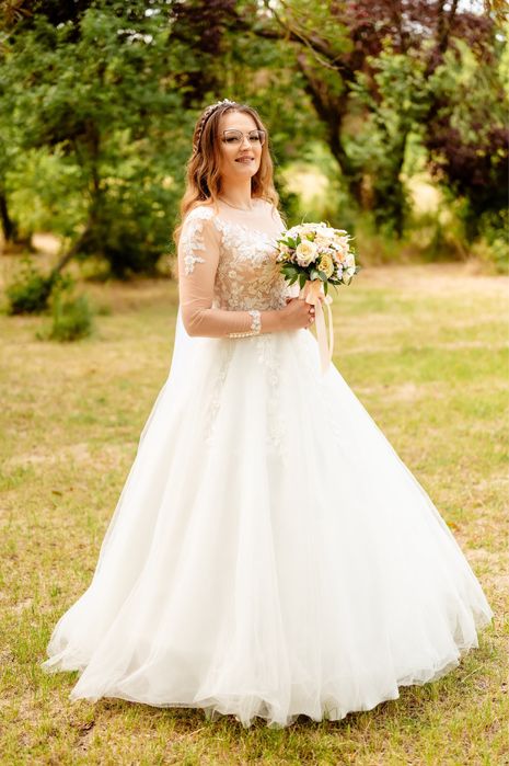Vand rochie de mireasa