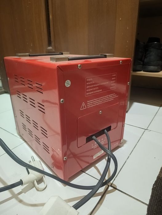 Стабилизатор напряжения 5000Вт