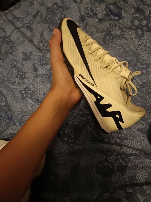 Vând Nike Air elite mărime 40.jumate prețul ESTE NEGOCIABIL