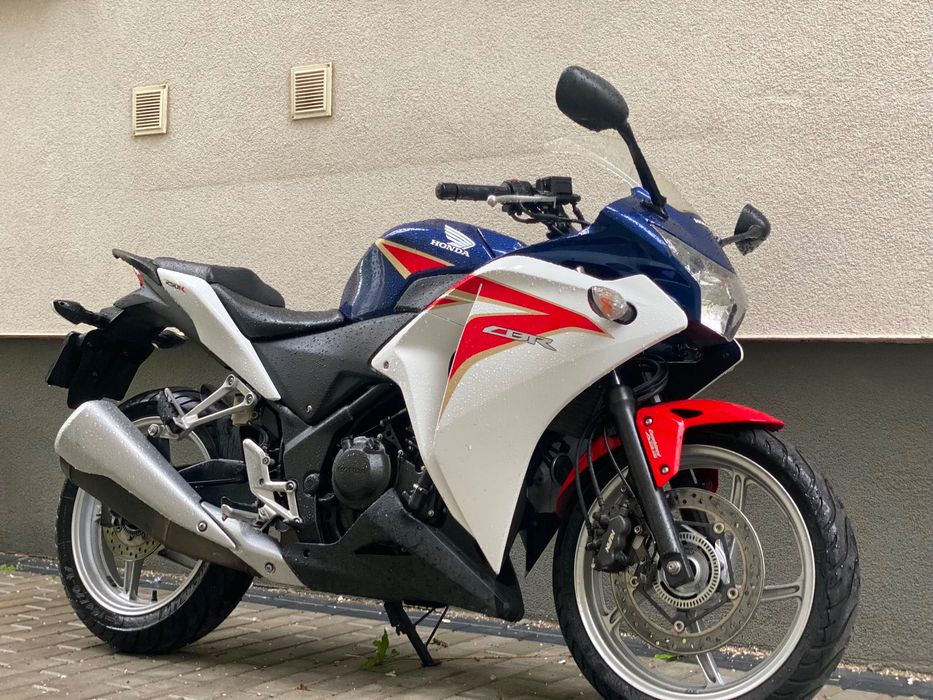 Honda CBR 250R (Ideală A2) - CBS, injecție, stare bună
