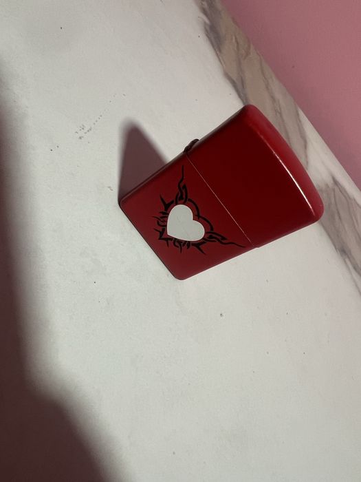 Brichega Zippo originala , a fost utilizatǎ dar functioneaza perfect