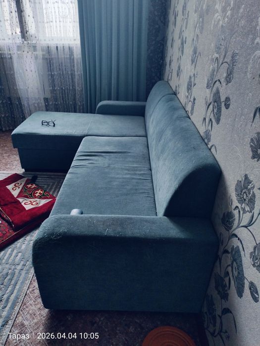 диван бу.- мысык тырнап тастаган