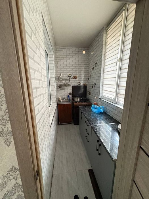 Чиланзар-14 кв 1-2/1/4 36м2 Срочно Продам квартиру Срочно