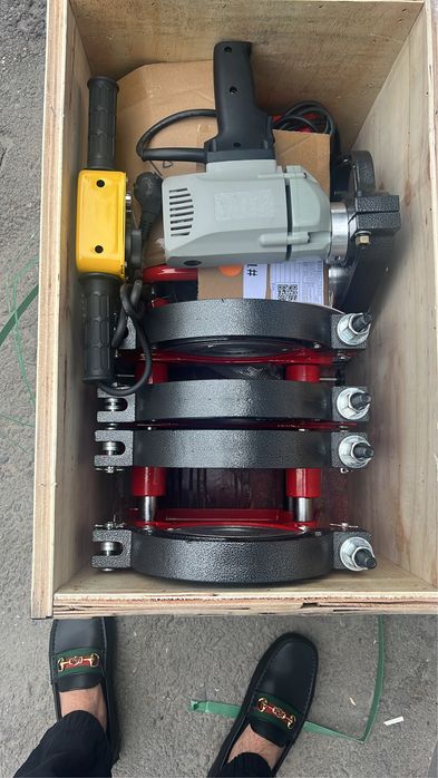 Стыковой аппарат для пайки пластиковых труб