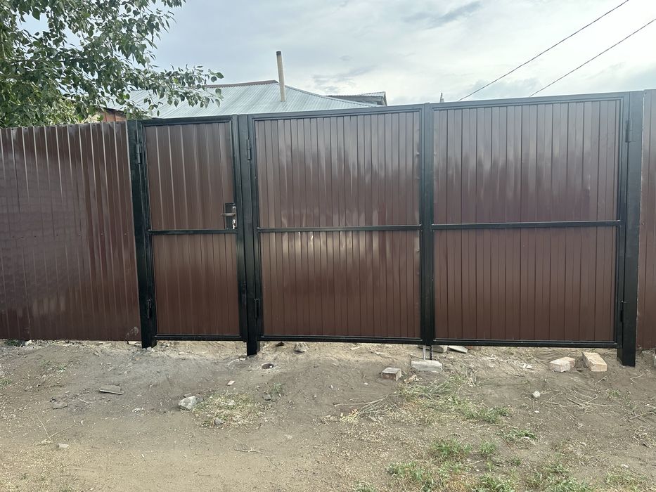 Распашные кованные ворота