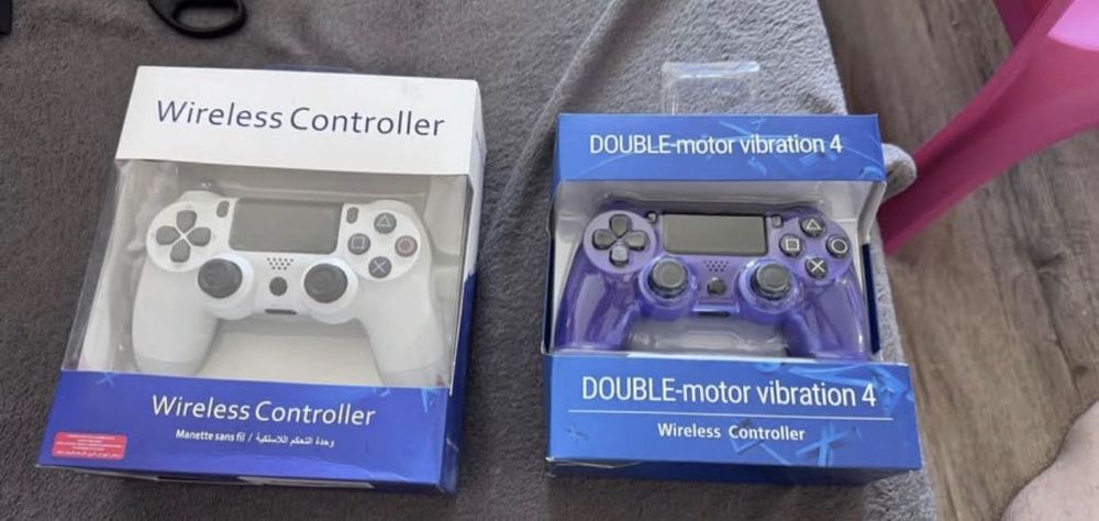 Controllere Play Station 4 noi diverse culori