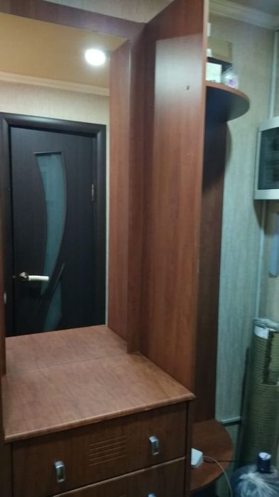 Продам угловую Прихожую