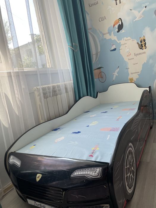 Детская кровать машинка