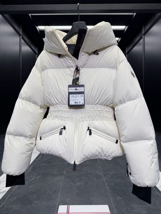 Geaca Moncler , calitate premium , pe comanda , noua , S