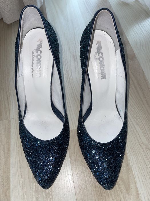 Vând pantofi stiletto , din piele , condur by Alexandru
