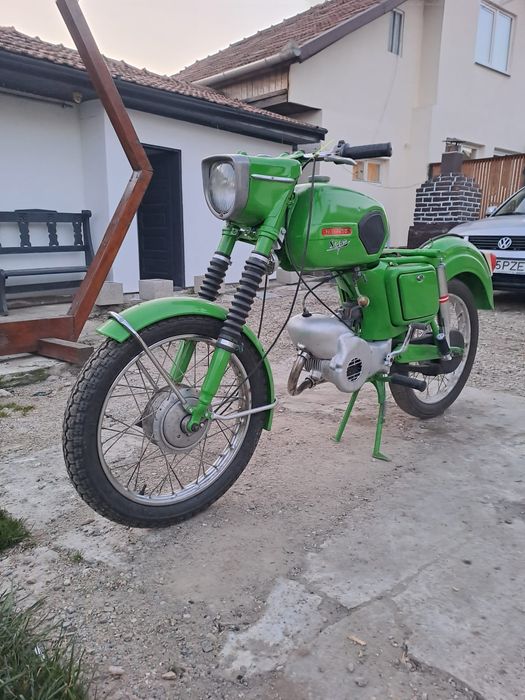 Motocicleta Mobra 50 Super