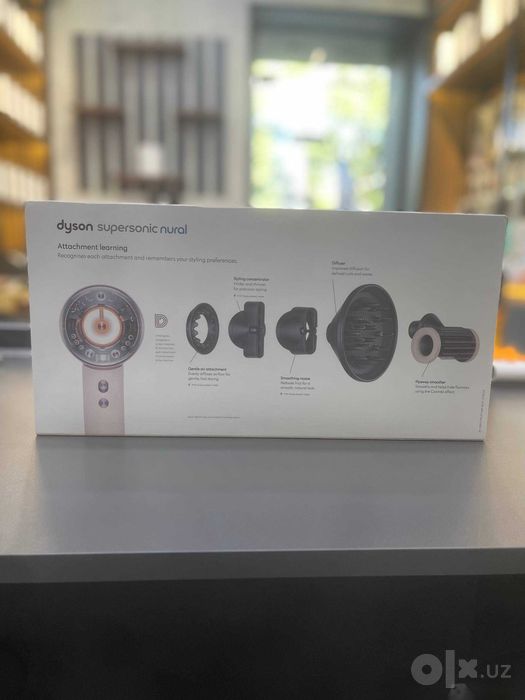 Фен Dyson Supersonic Nural Sakura+ подарок набор расчески Dyson