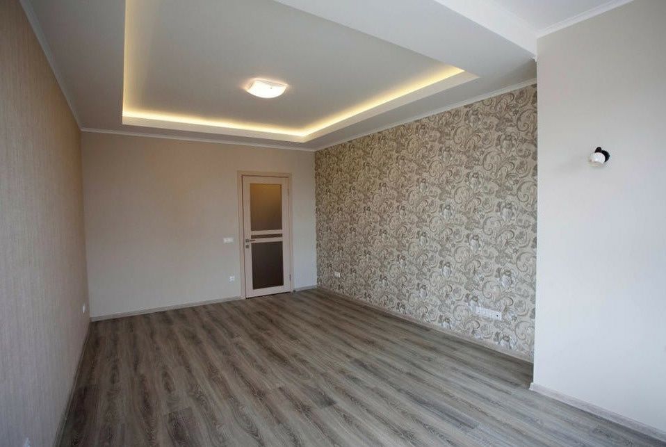 Мастер профессиональный ремонт эвро и обычно  квартиры участка любой.Р