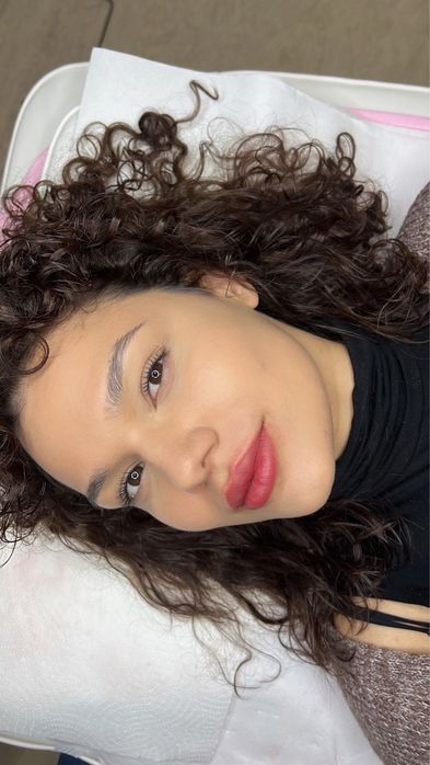 Micropigmentare BUZE si SPRANCENE efect natural