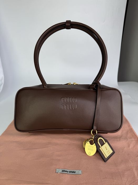Geanta miu miu piele