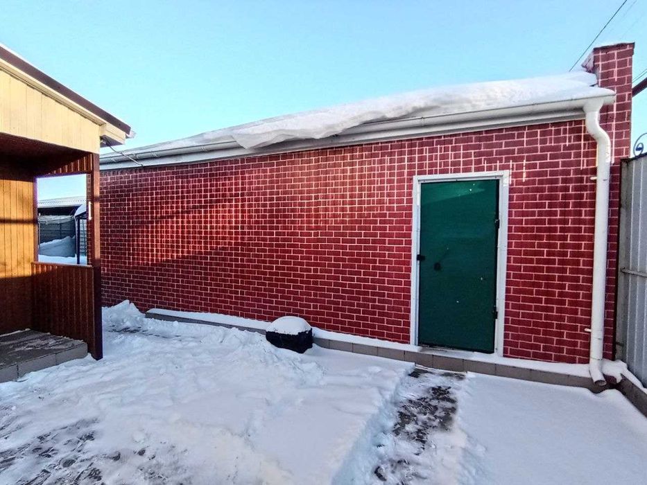 Продам дом с гаражом