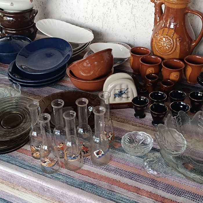 Сервизи чаши чинии керамика кристални чаши, юзчета