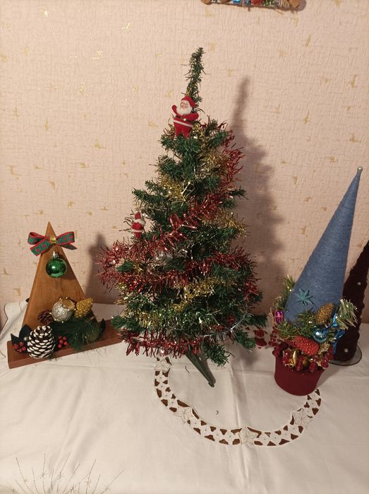 Ёлки новогодние разные