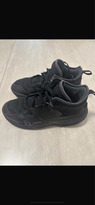 Vand adidasi in stare fiarte buna