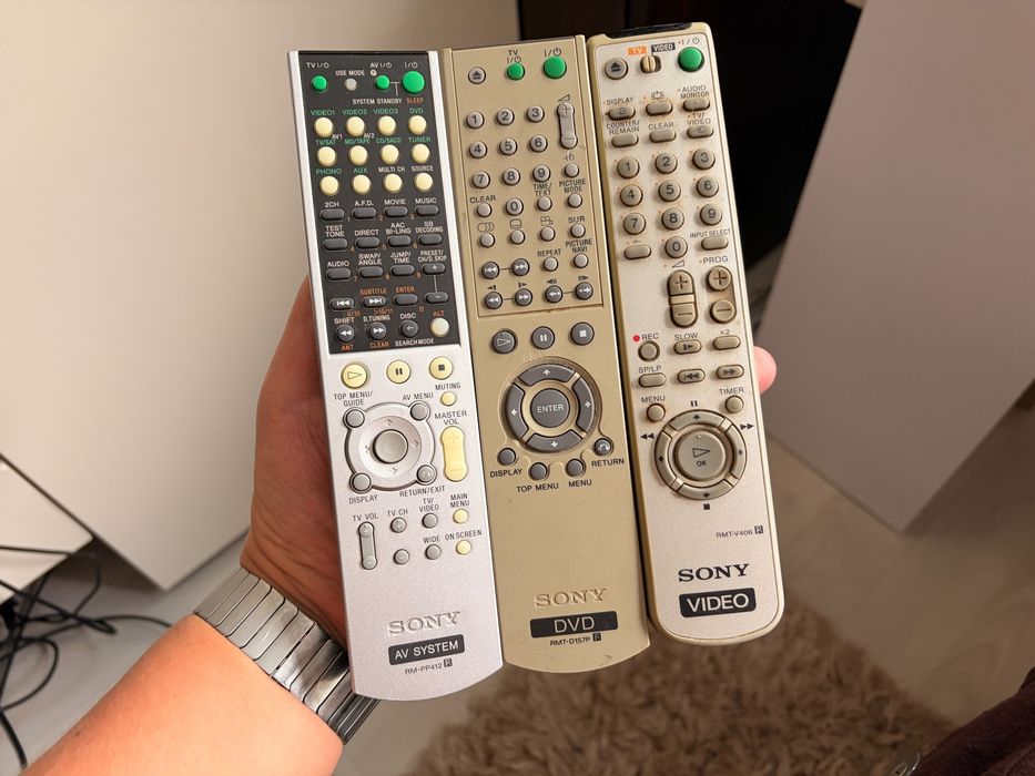 Sony домашно кино 5.1 – комплект: ресийвър STR-DB790, DVD, VHS видео, колони 5.1
