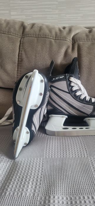 Коньки детские. .