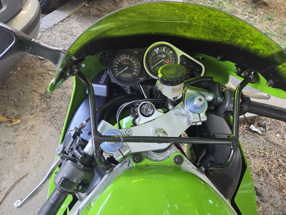 Kawasaki zx6r stare originala,impecabil..