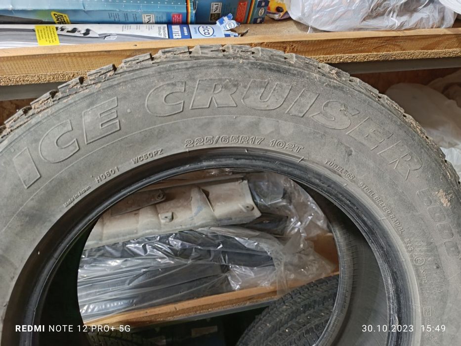 225/65/17 Bridgestone ice cruiser 5000