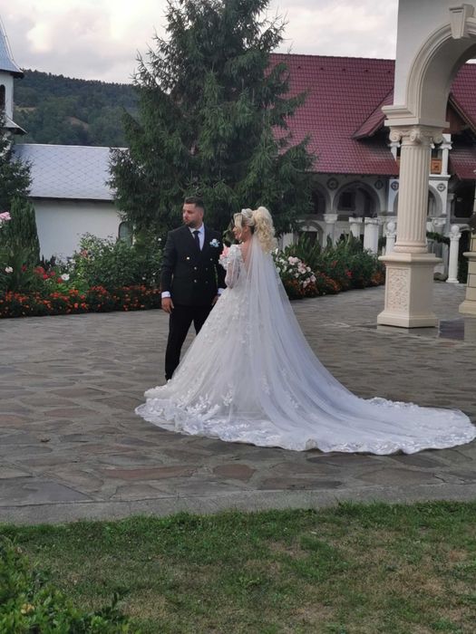 Vand rochie de mireasa