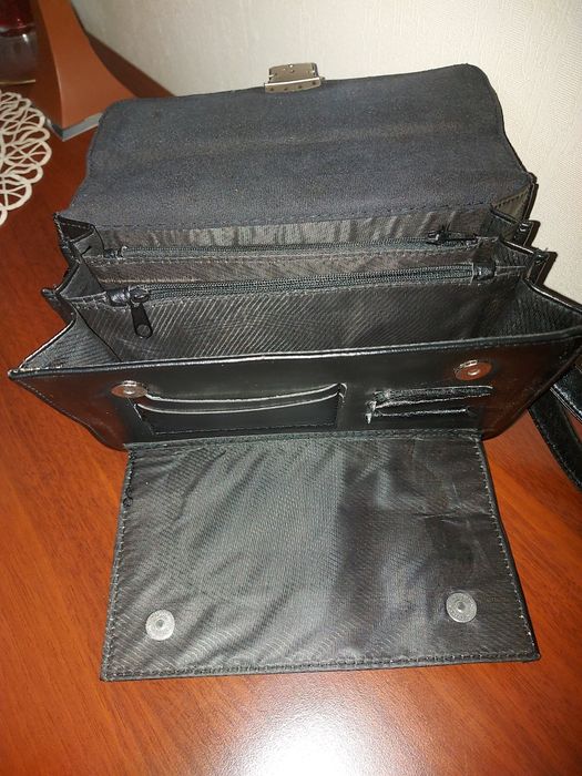 Чёрная, раскладная барстека