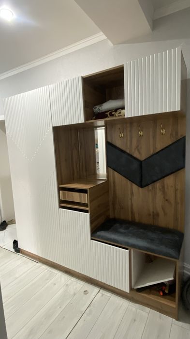 Шкаф для прихожей