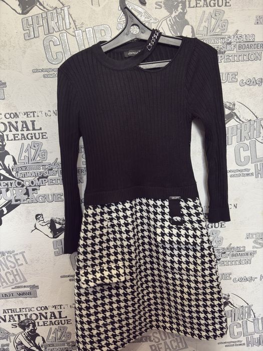 Продам платья женские