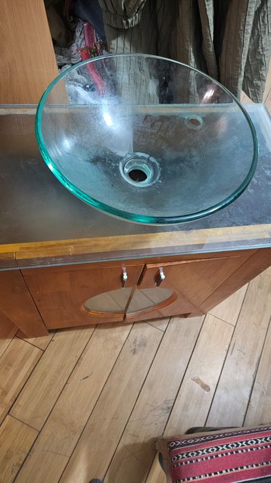 Раковина с тумбой